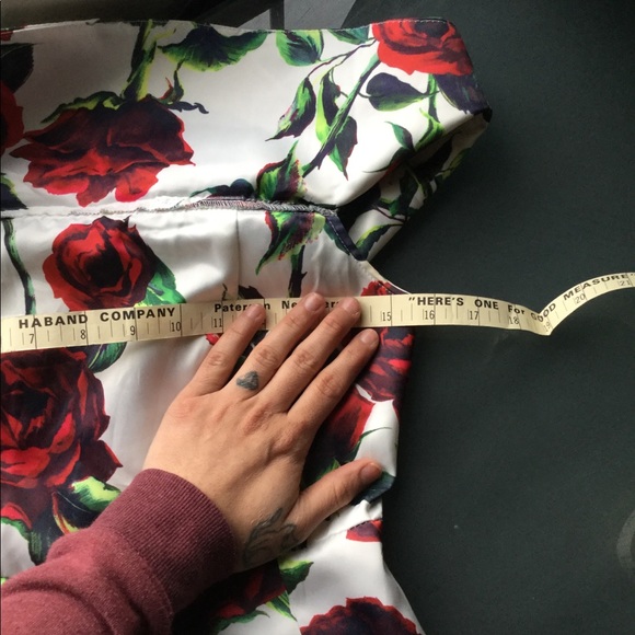 🌹🌼🌿Red Rose Romper🌿🌼🌹 - Picture 8 of 9